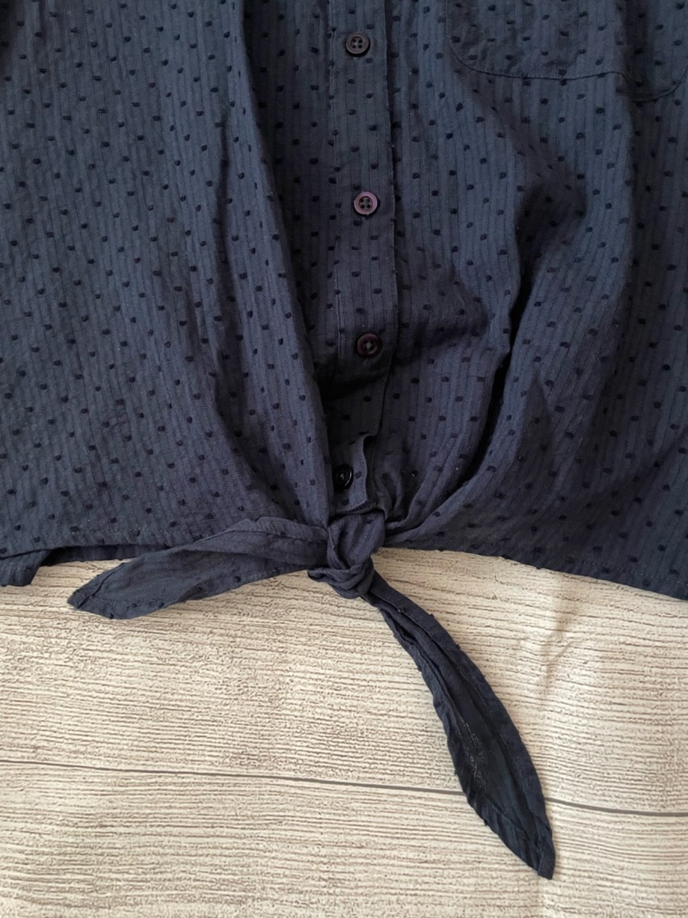 Jessica Simpson Navy Textured Button-Front Tie-Hem Top - Picture 2 of 7